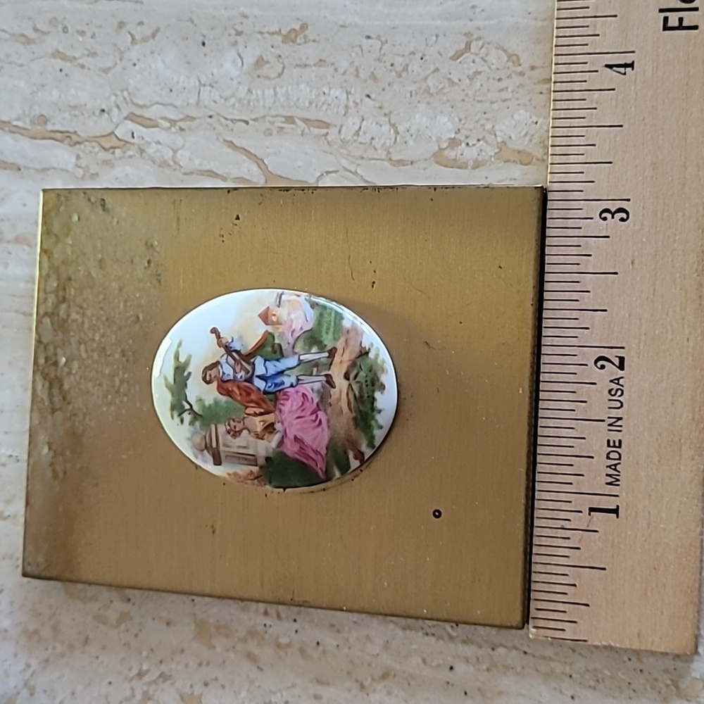 Vintage Frame & Photographs - Picture 10 of 12